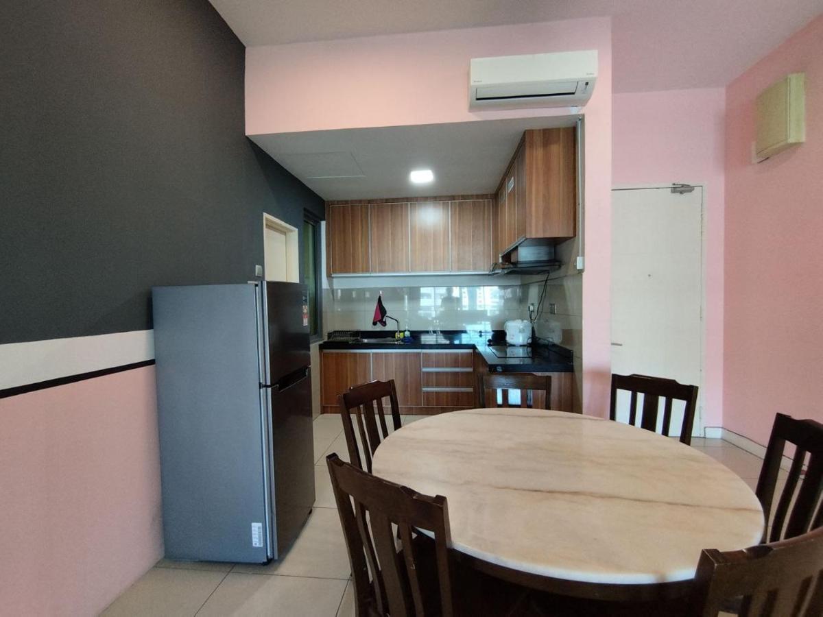 קוטה קינבלו Restary - Black Pink, Loft E - Imago Shopping Mall - Kk City- 3Br,8Pax 来沙旅 黑粉主题公寓 - Loft E - Imago商场 - 泳池 - Kk市中心 - 3房8人 מראה חיצוני תמונה